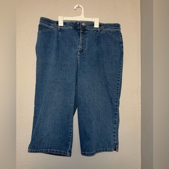 Gloria Vanderbilt Ankle Cropped Jeans - Picture 1 of 5